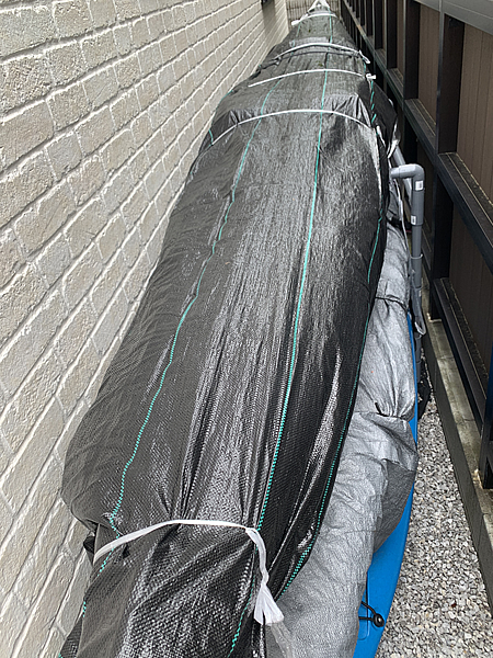 ダイソーの防草シート、除草シートがカヤックのカバーに良い感じ