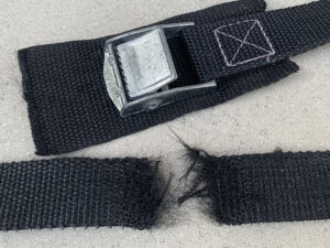 タイダウンベルトの劣化